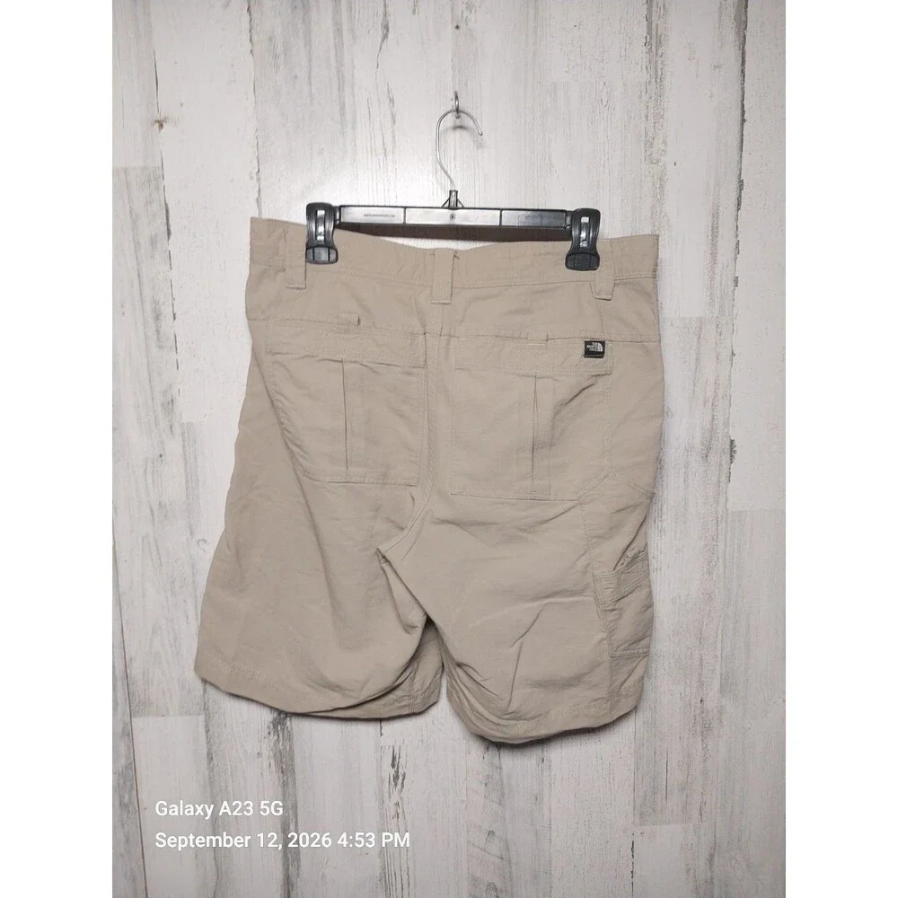 The North Face Men’s Khaki Hiking Shorts Size 32 Regular Lightweight Outdoor